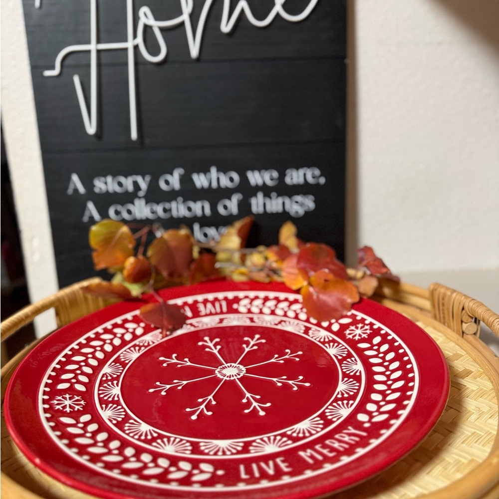 Hallmark Red and White Holiday Plate